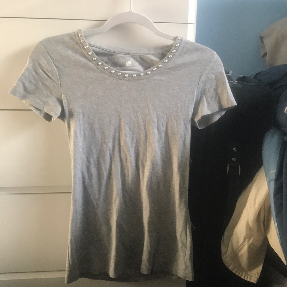 Cute gray T-shirt